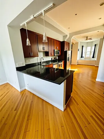 $599,000 | 2058 West Washington Boulevard, Chicago, IL 60612