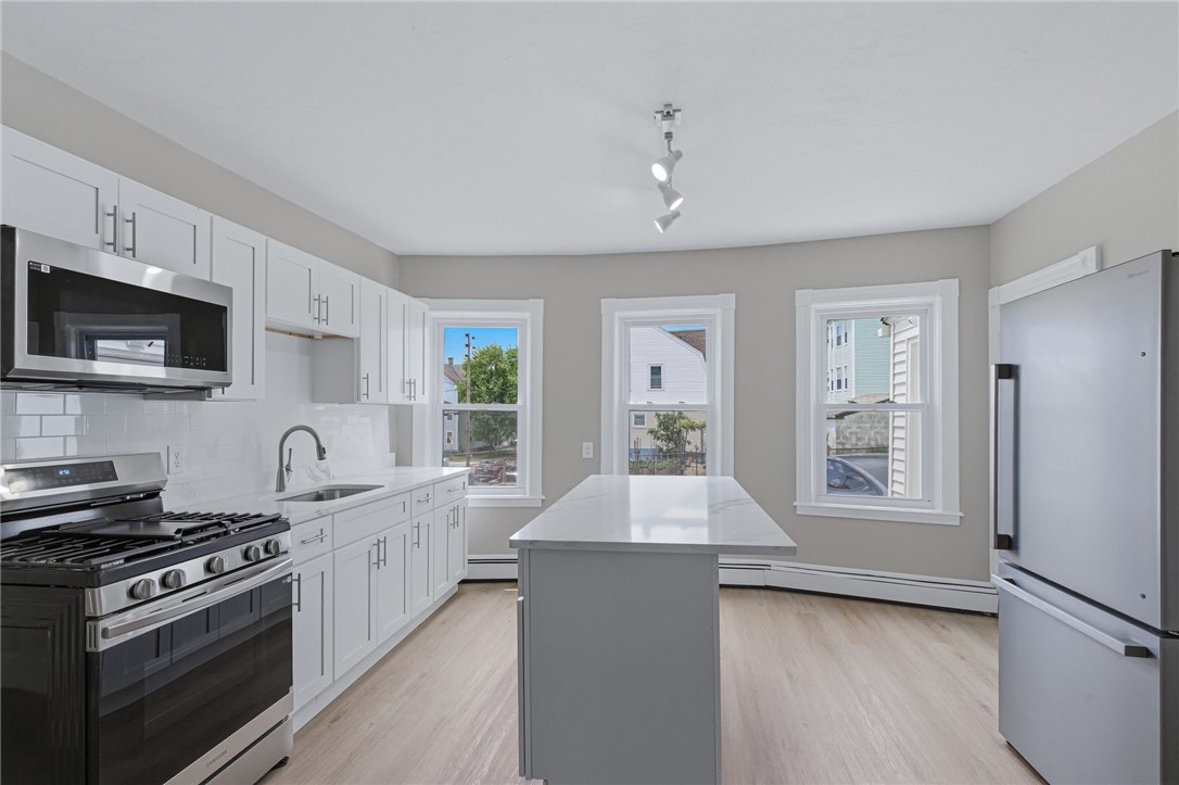 75 Baldwin Street Pawtucket, RI 02860 - Photo 2 of 47