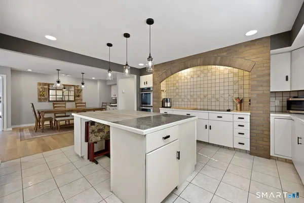 $1,495,000 | 28 Strawberry Lane, Shelton, CT 06484