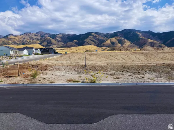 $180,000 | 16 South 1000 East, Unit 101, Hyde Park, UT 84318