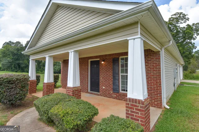 $220,000 | 202 Northside Drive, Barnesville, GA 30204
