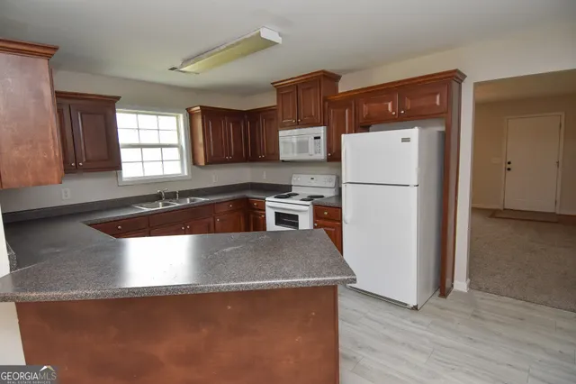 $220,000 | 202 Northside Drive, Barnesville, GA 30204