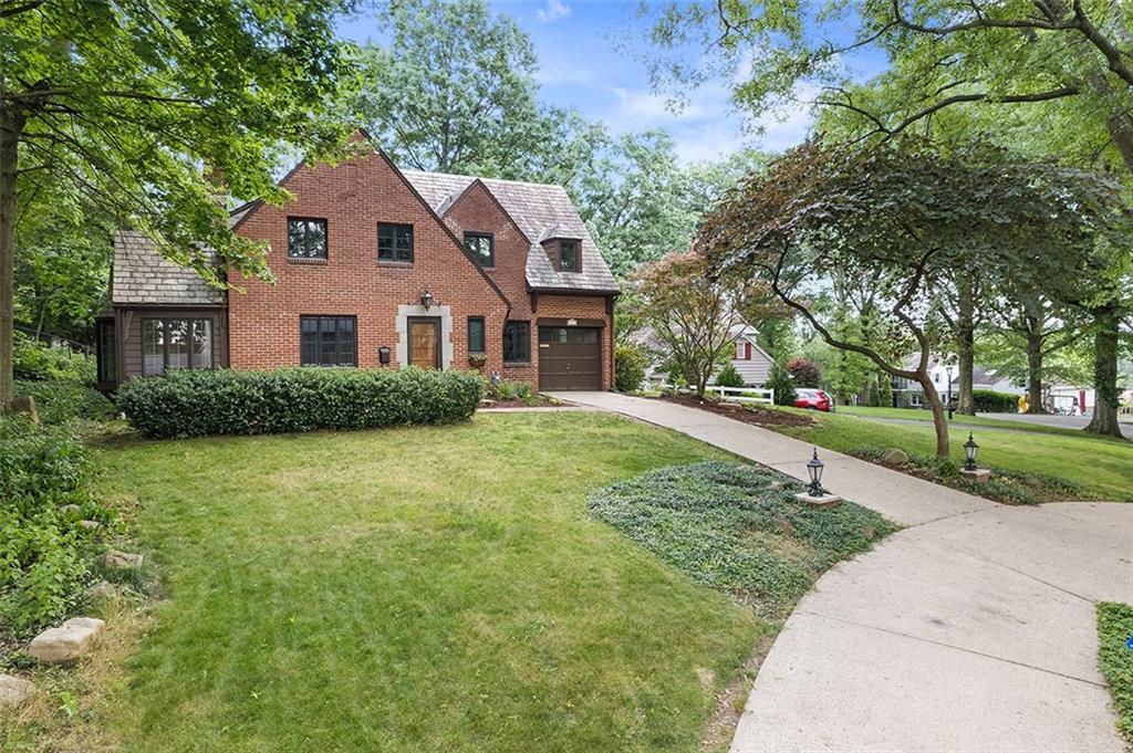 4753 Baldwin Manor Road Pittsburgh, PA 15227 - Photo 2 of 39 Gallery Image 2