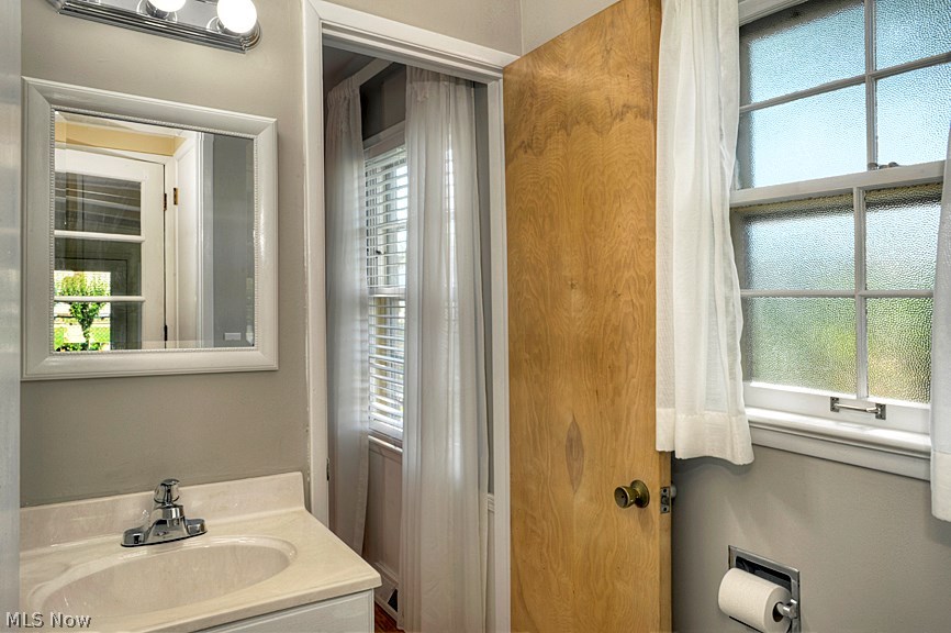 4276 Grannis Road Cleveland, OH 44126 - Photo 10 of 24 Gallery Image 10