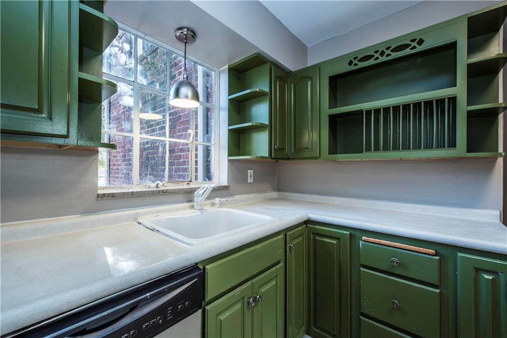 2347 Collins Road Pittsburgh, PA 15235 - Photo 9 of 25 Gallery Image 9