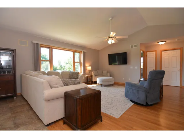 $634,900 | W2847 Pine Ridge Court, Belleville, WI 53508