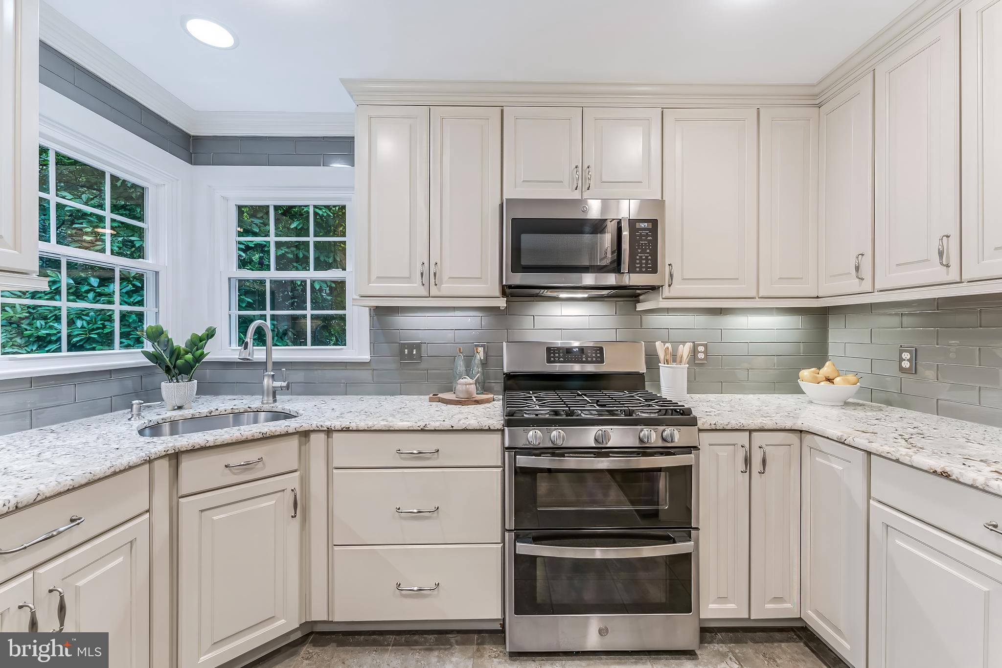 11634 Springhouse Place Reston, VA 20194 - Photo 10 of 63