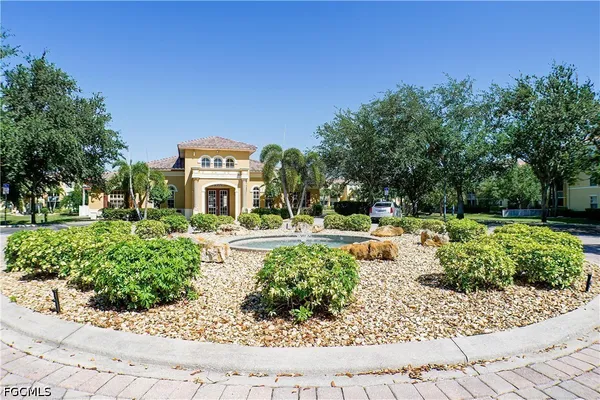 $1,500 | 4113 Residence Drive, Unit 211, Fort Myers, FL 33901