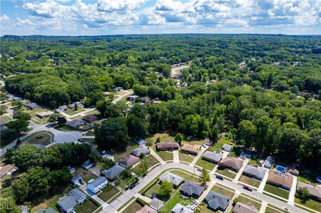9114 Reichert Road Parma, OH 44130 - Photo 40 of 48
