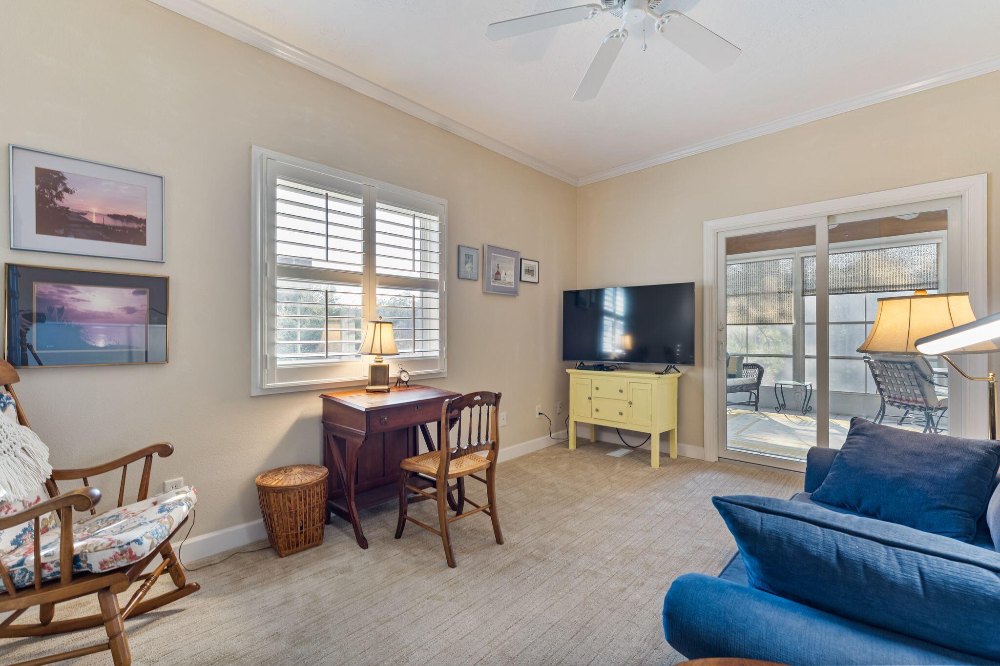 117 Kershaw Lane McCormick, SC 29835 - Photo 29 of 70 Sitting Room (Main Level)