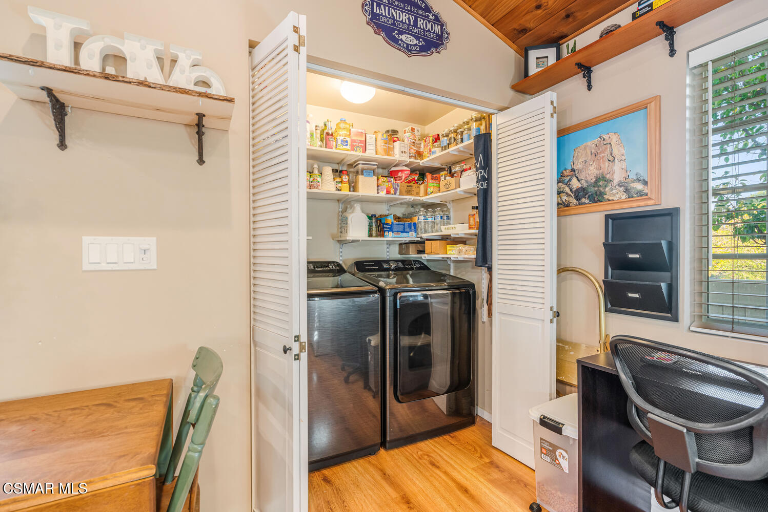1088 Alta Vista Road Simi Valley, CA 93063 - Photo 16 of 24 1088 Alta Vista Laundry