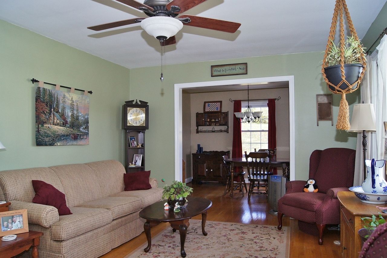 323 Newtown Road Shawsville, VA 24162 - Photo 3 of 16 Living Room 2