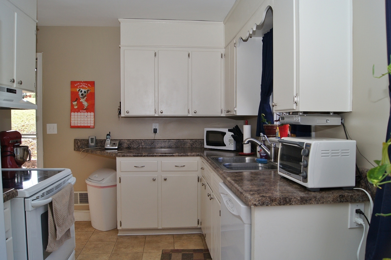 323 Newtown Road Shawsville, VA 24162 - Photo 5 of 16 Kitchen