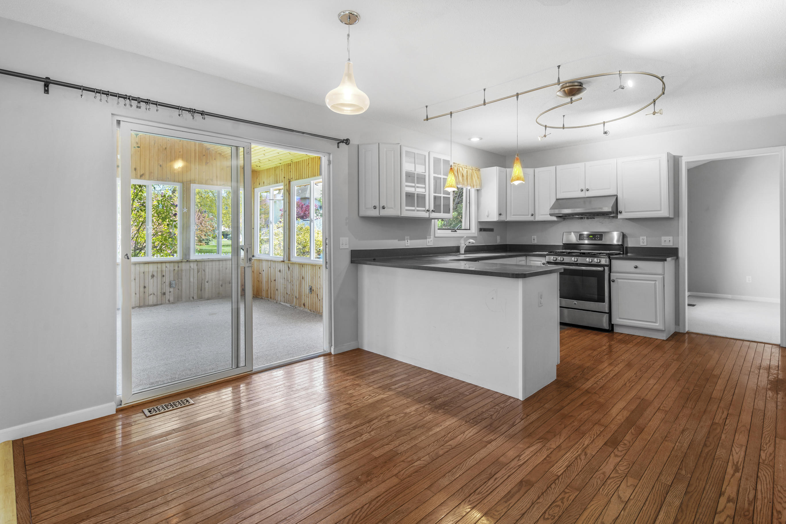 7099 Dorval Road Kalamazoo, MI 49009 - Photo 11 of 41 JSP08204_5_6