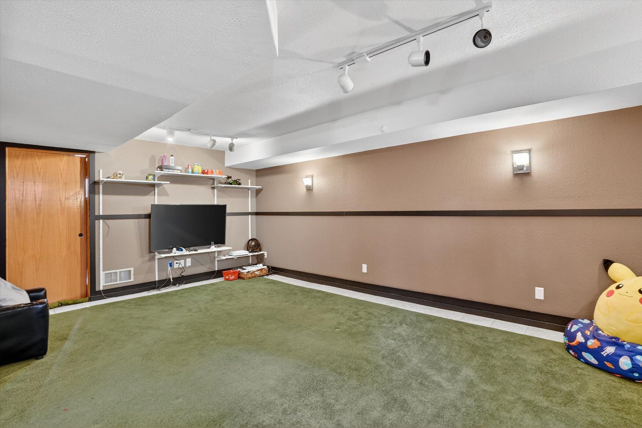 11531 Rutan Circle Jerome, MI 49249 - Photo 28 of 56 28-11531 Rutan Cir Jerome-Windowstill