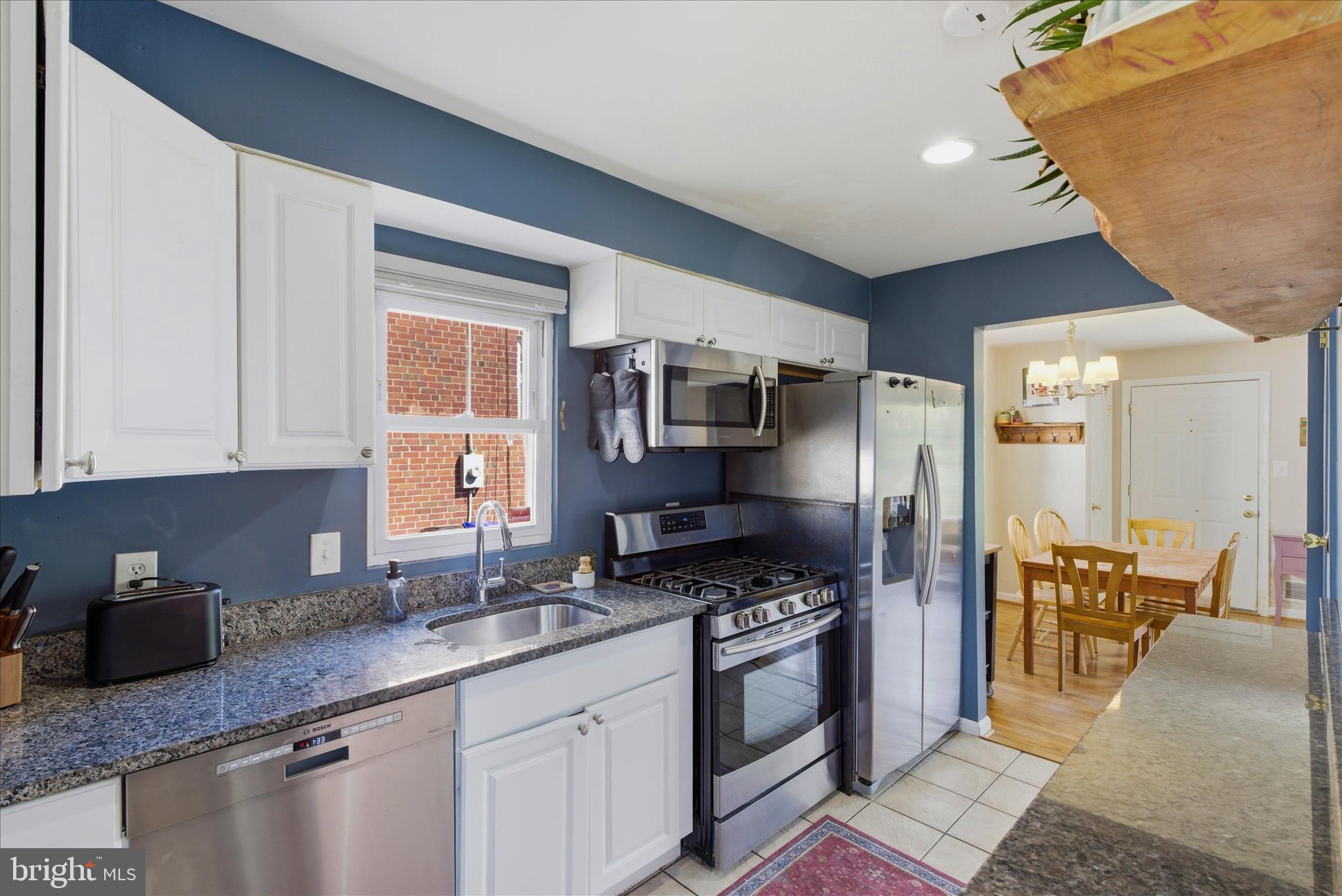 6317 Jason Street Cheverly, MD 20785 - Photo 9 of 34
