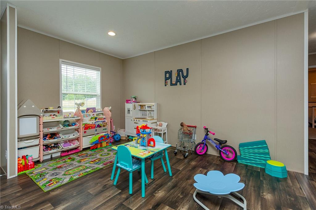 220 Bluejay Road Reidsville, NC 27320 - Photo 10 of 40 Dining currently used at play room