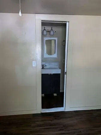 $950 | 1000 Chihuahua Street, Unit B, Lockhart, TX 78644