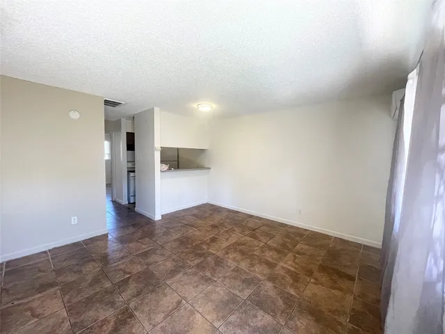 $800 | 2609 Ektom Drive, Unit A, Austin, TX 78745