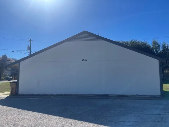 $800 | 2609 Ektom Drive, Unit A, Austin, TX 78745