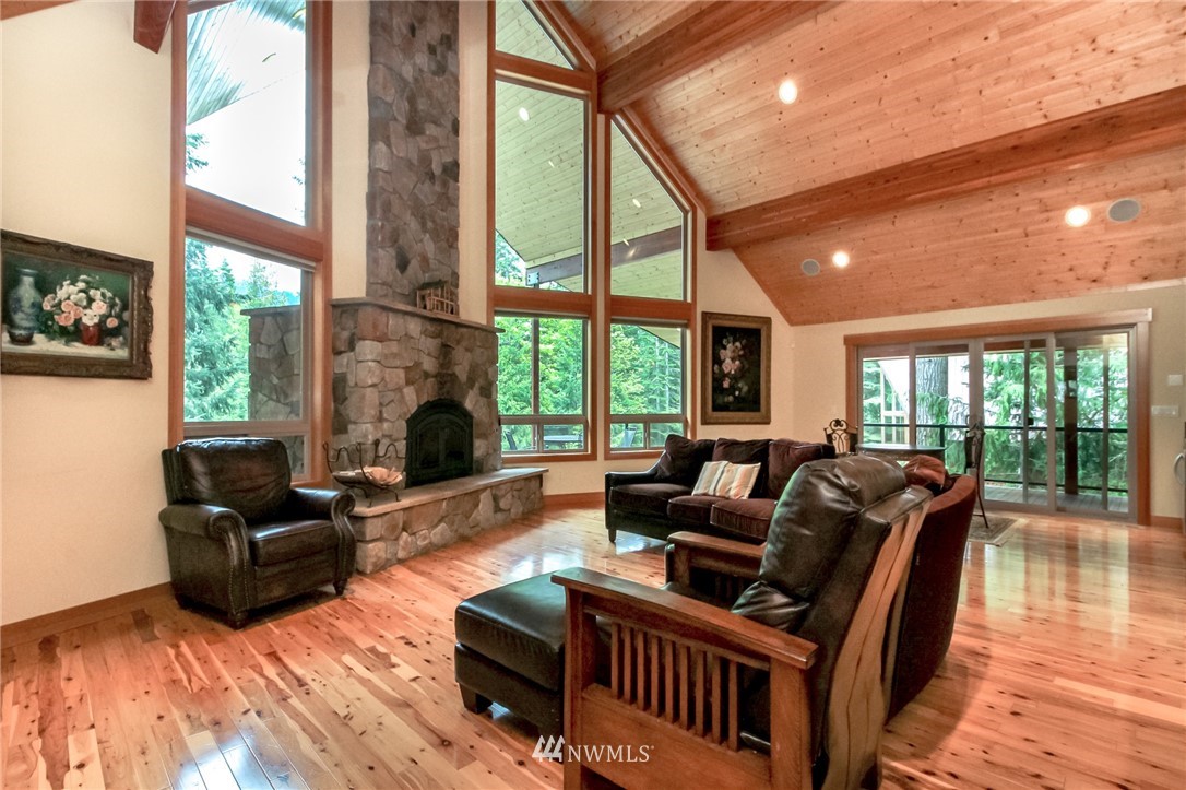 3201 Via Kachess Road Easton, WA 98925 - Photo 2 of 25 Gallery Image 2