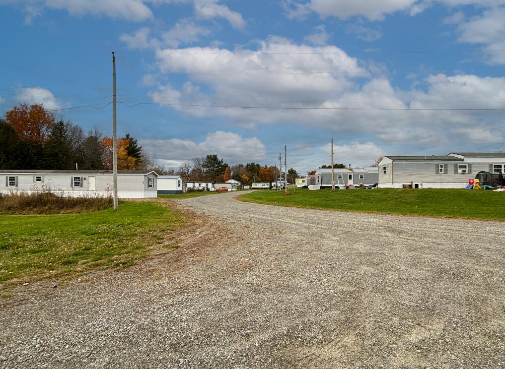 714 Hinckley Road Clinton, ME 04927 - Photo 3 of 9 3