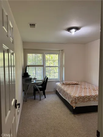 $1,250 | 253 Oyster Pond Road, Alameda, CA 94502