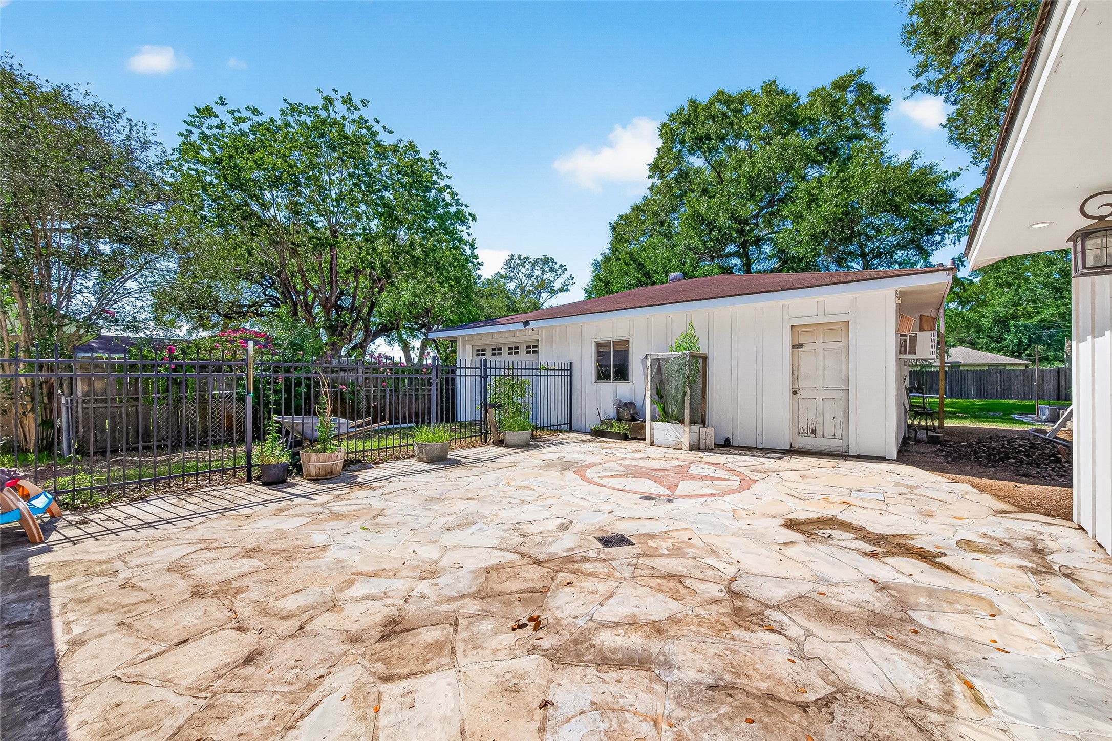809 Bernard Avenue Rosenberg, TX 77471 - Photo 3 of 50