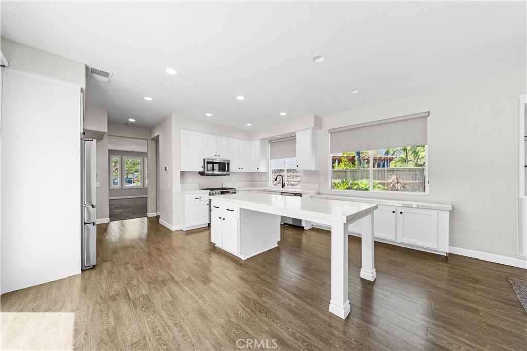 3306 Rochelle Lane Corona, CA 92882 - Photo 18 of 73