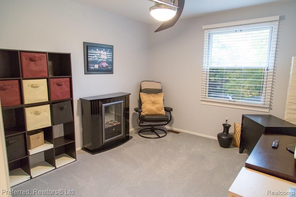 44164 Richmond Road Canton, MI 48187 - Photo 28 of 58 44164Richmond-21.jpg