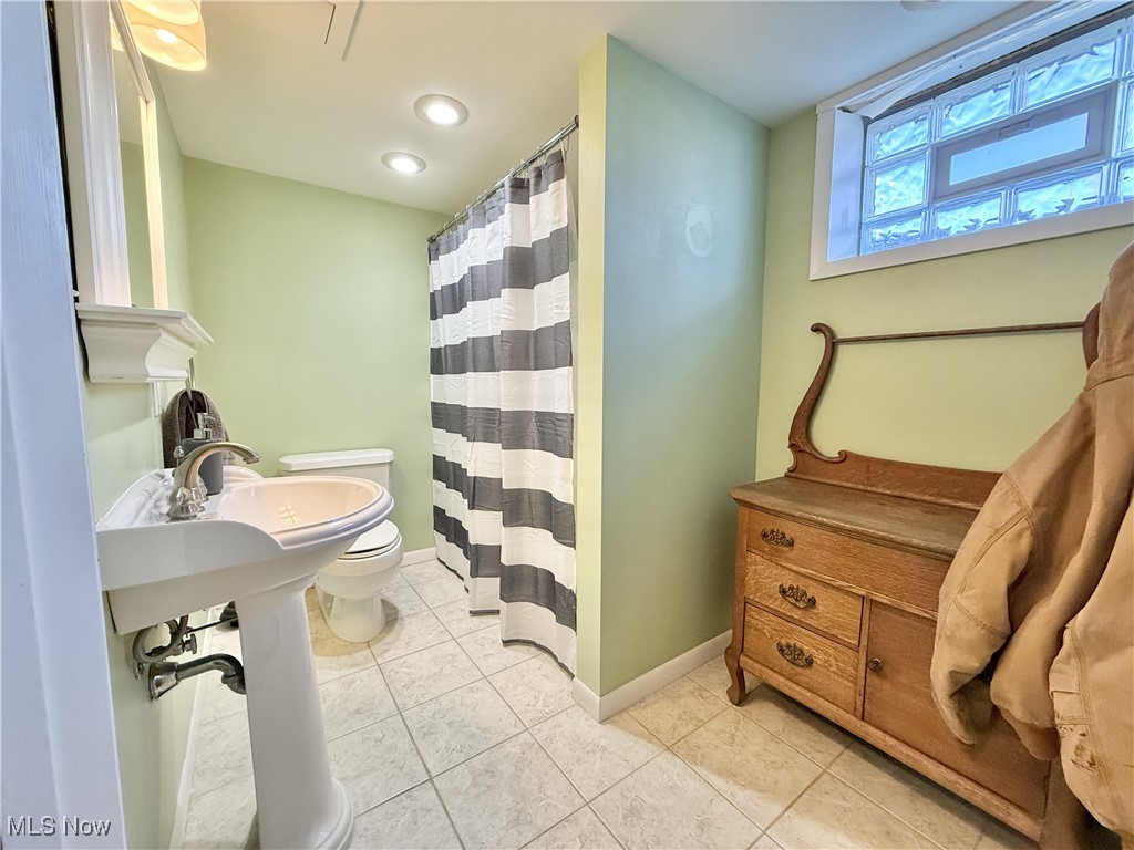 3112 Pothour Wheeler Road Hubbard, OH 44425 - Photo 17 of 32 Lower level