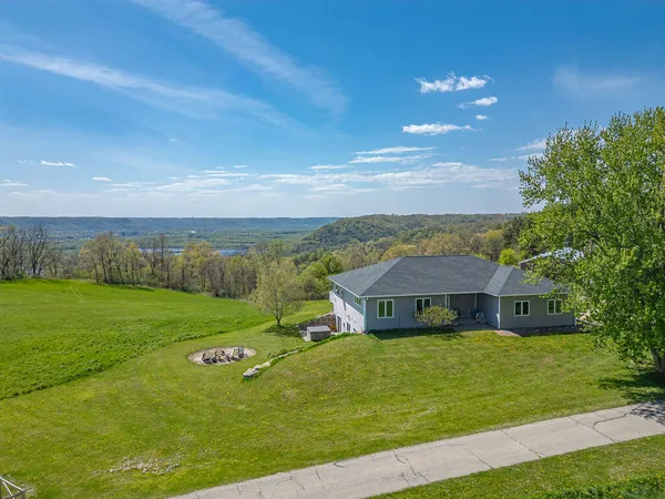 $1,295,000 | S3565 Rooster Ridge Lane, Buffalo, WI 54629