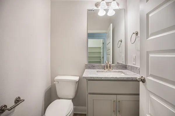 $292,900 | 4306 West Bayou Maison Circle, Dickinson, TX 77539