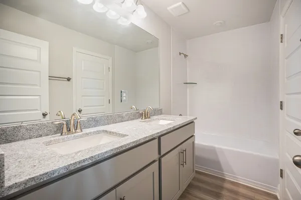 $292,900 | 4306 West Bayou Maison Circle, Dickinson, TX 77539