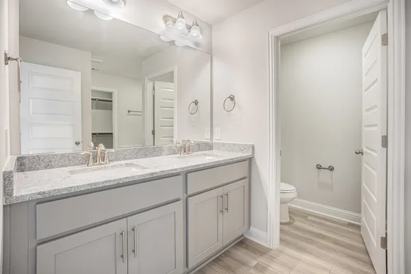 $292,900 | 4306 West Bayou Maison Circle, Dickinson, TX 77539
