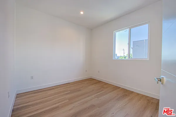 $3,574 | 11443 1/2 Hatteras Street, North Hollywood, CA 91601