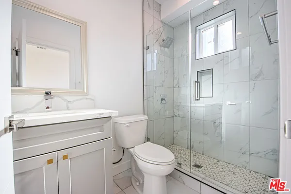 $3,574 | 11443 1/2 Hatteras Street, North Hollywood, CA 91601