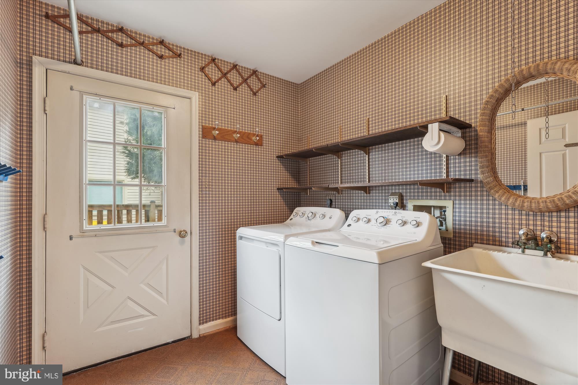 4526 Gilbertson Road Fairfax, VA 22032 - Photo 22 of 51 Laundry Room on main level w/access to side yard.