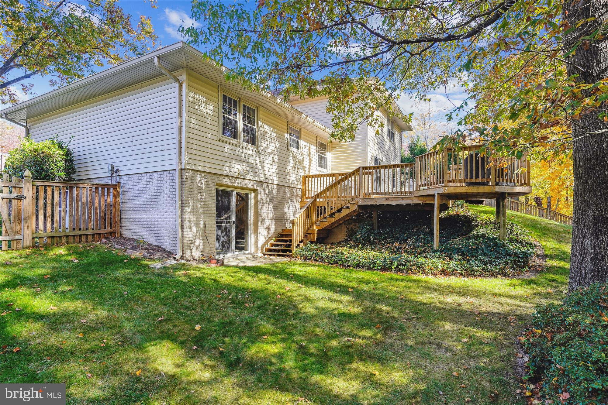 4526 Gilbertson Road Fairfax, VA 22032 - Photo 38 of 51 Nice space for playing out back.