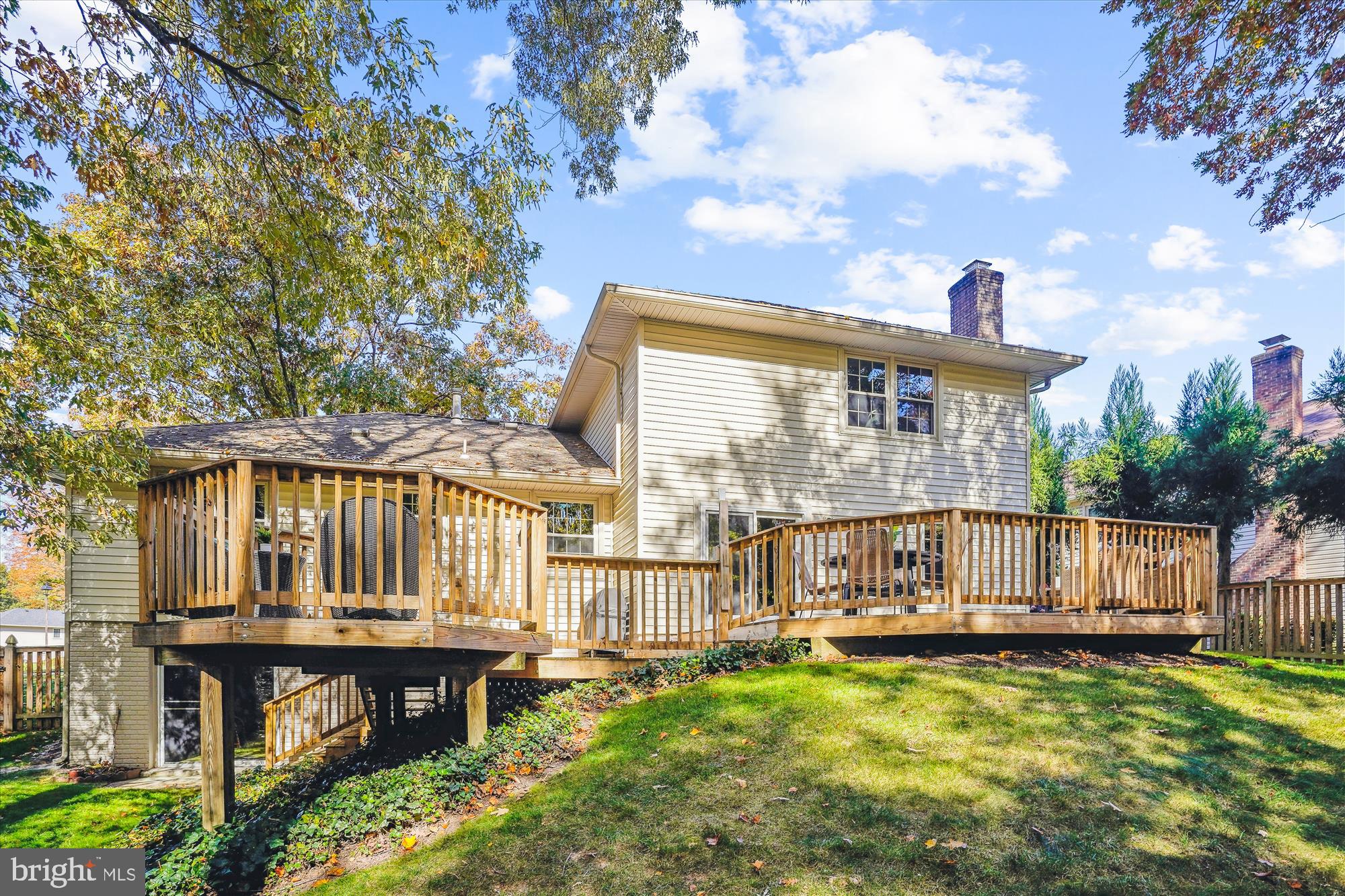 4526 Gilbertson Road Fairfax, VA 22032 - Photo 6 of 51 Fabulous tiered deck!