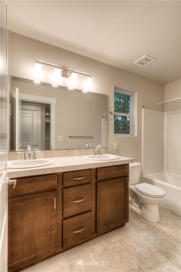17610 115th Place Southeast, Unit 17 Renton, WA 98055 - Photo 23 of 25 Gallery Image 23