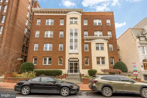 $740,000 | 2114 N Street Northwest, Unit 32, Washington, DC 20037