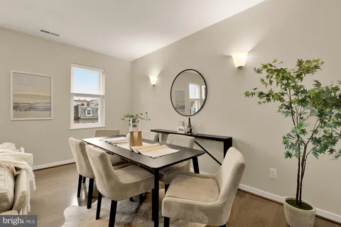 $740,000 | 2114 N Street Northwest, Unit 32, Washington, DC 20037