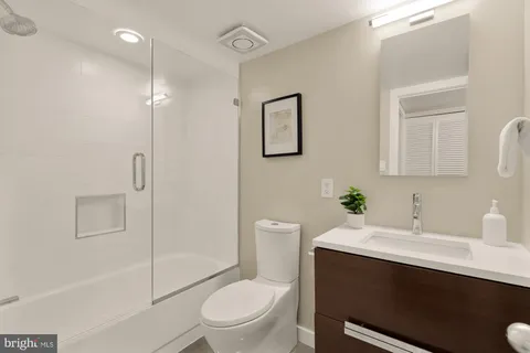 $740,000 | 2114 N Street Northwest, Unit 32, Washington, DC 20037