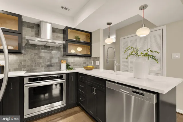 $740,000 | 2114 N Street Northwest, Unit 32, Washington, DC 20037