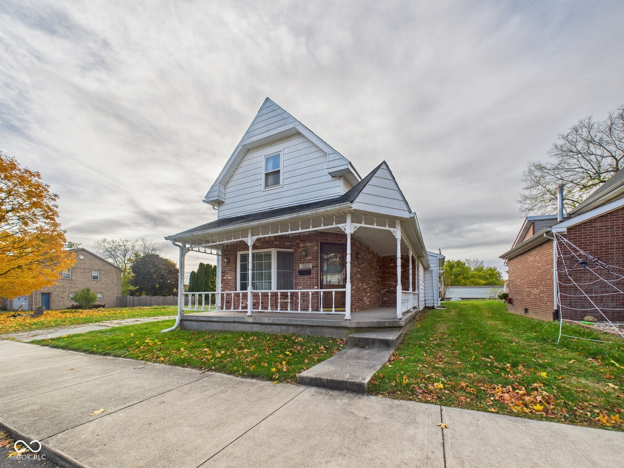 379 Locust Street Middletown, IN 47356 - Photo 2 of 29