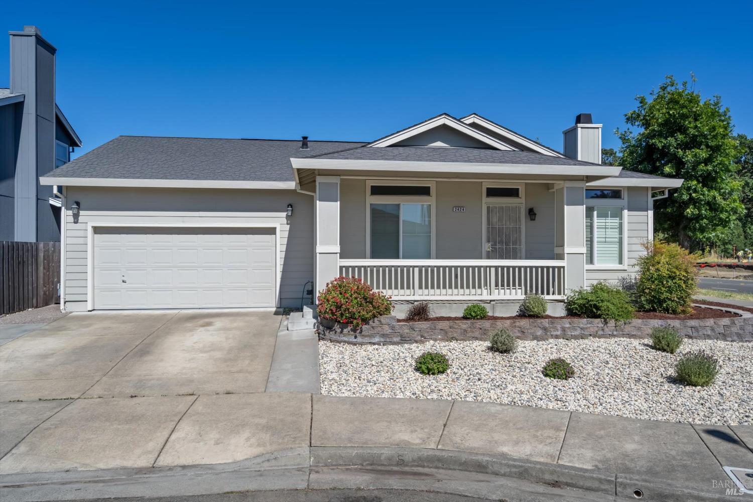 2424 Amethyst Way Santa Rosa, CA 95404 - Photo 3 of 29