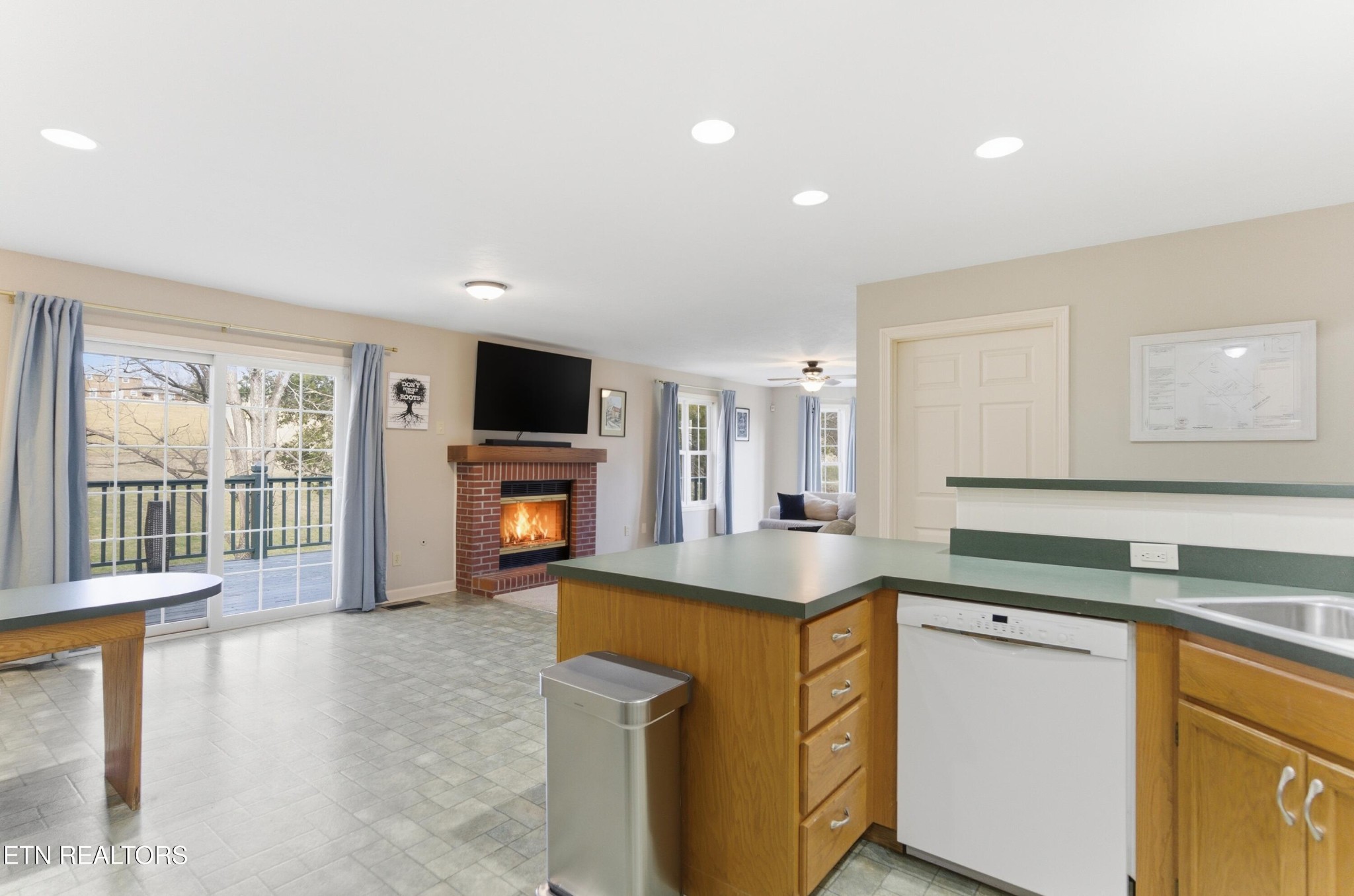 2217 East Emory Road Knoxville, TN 37938 - Photo 15 of 48