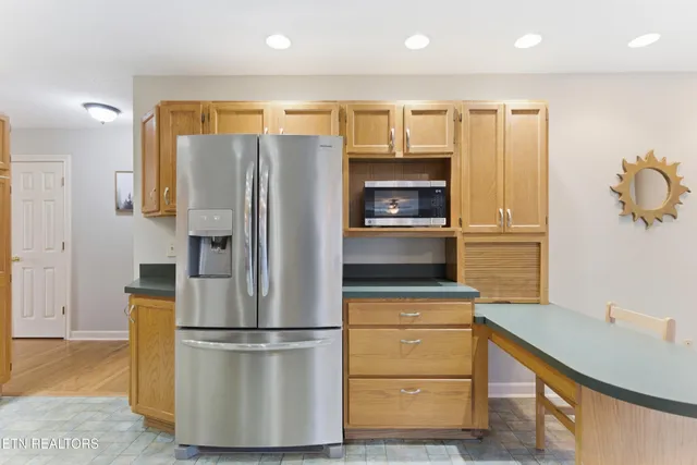 $599,900 | 2217 East Emory Road, Knoxville, TN 37938