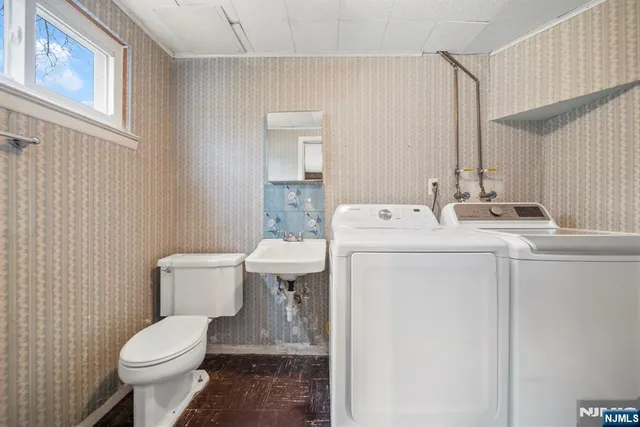 $765,000 | 601 Oakwood Drive, Northvale, NJ 07647